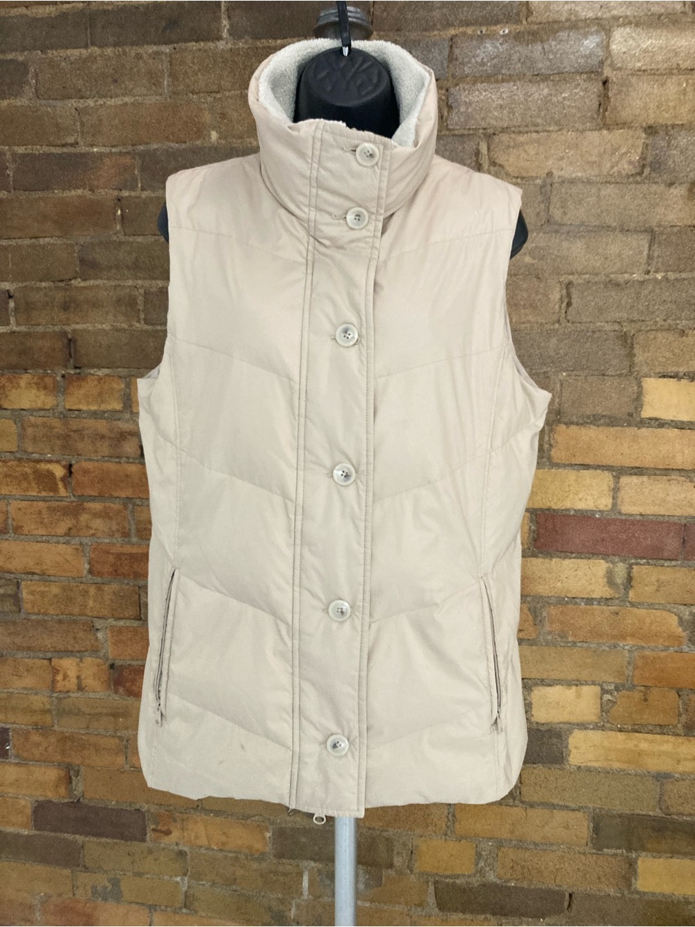 Banana Republic Cream Quilted Puffer Vest